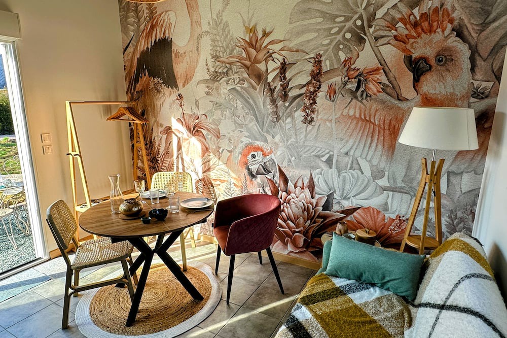 Photo of Others in Plesse