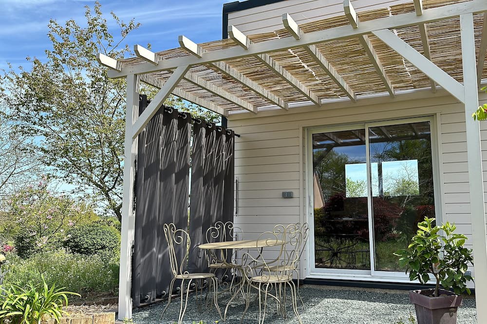 Photo of Outdoor in Plesse