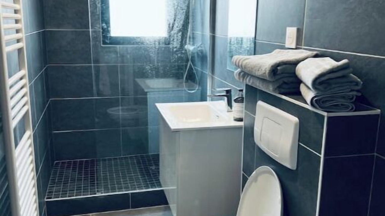 Photo of Bathroom in Luzarches