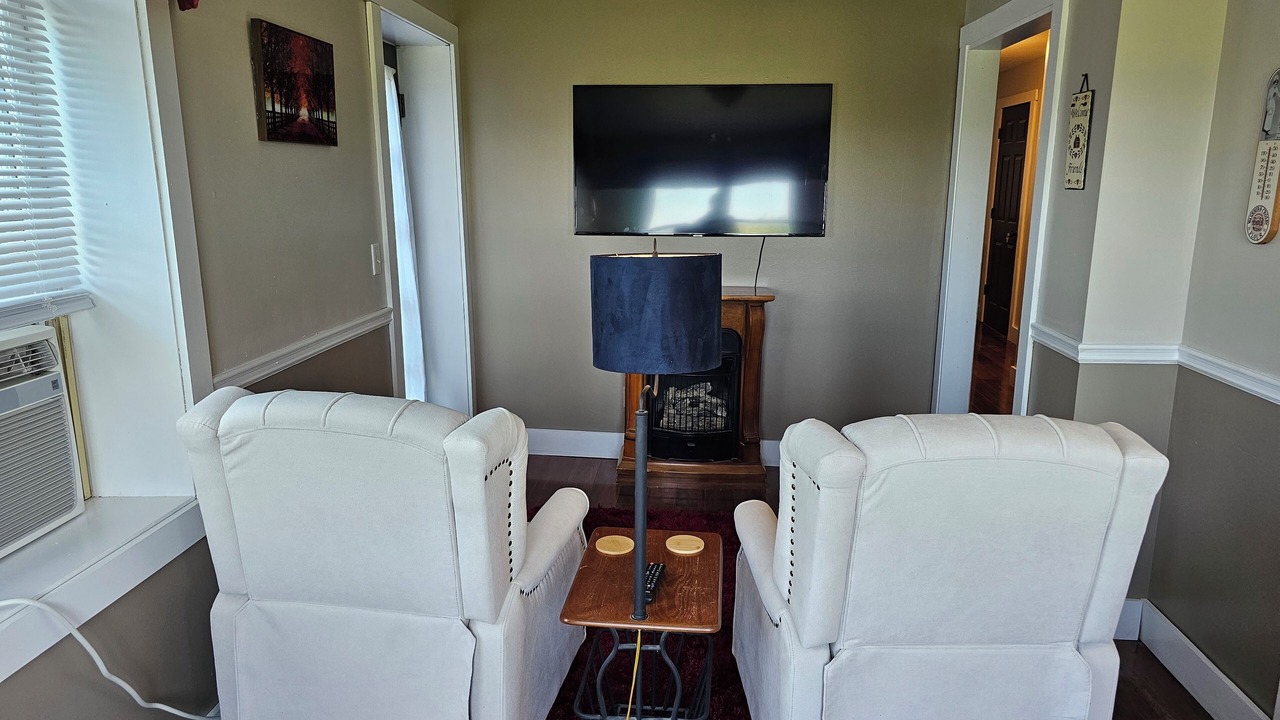 Photo of Livingroom in Waterville