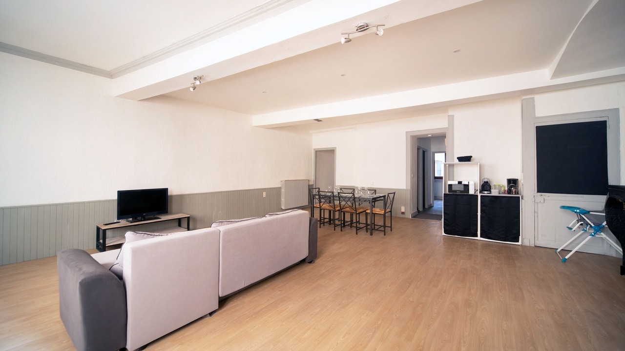 Photo of Others in Saint-Amour