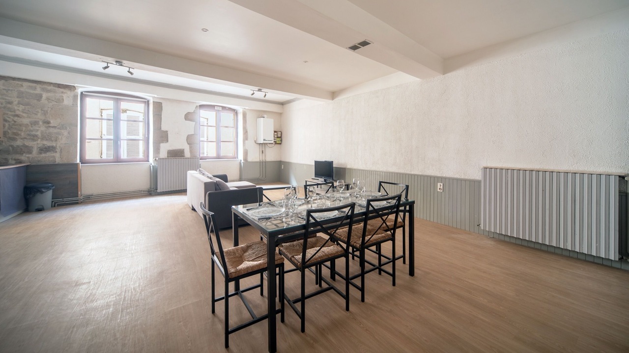 Photo of Others in Saint-Amour