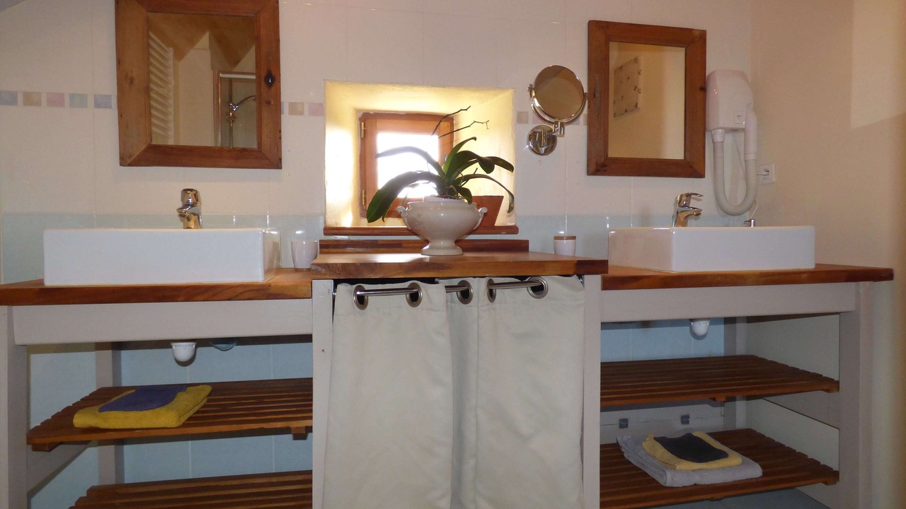Photo of Bathroom in Saint-Avit-Senieur