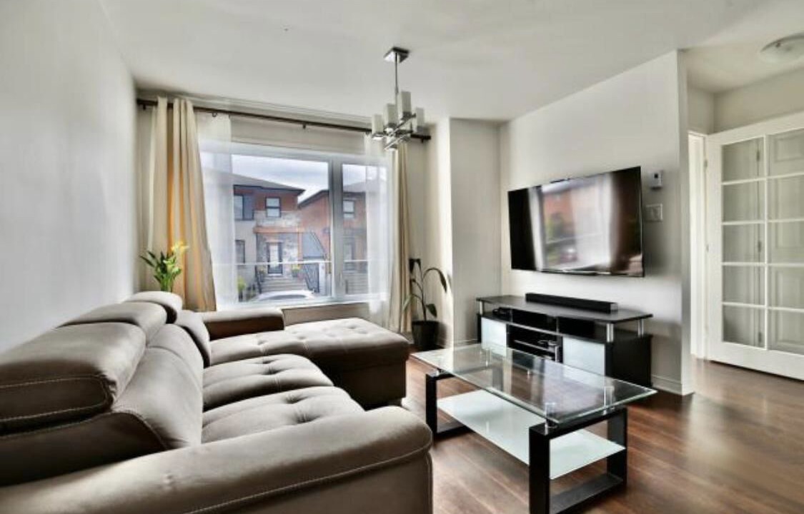 Photo of Livingroom in Brossard
