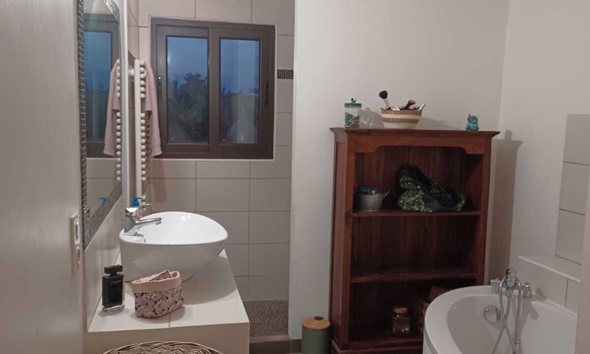 Photo of Bathroom in Lezignan-Corbieres