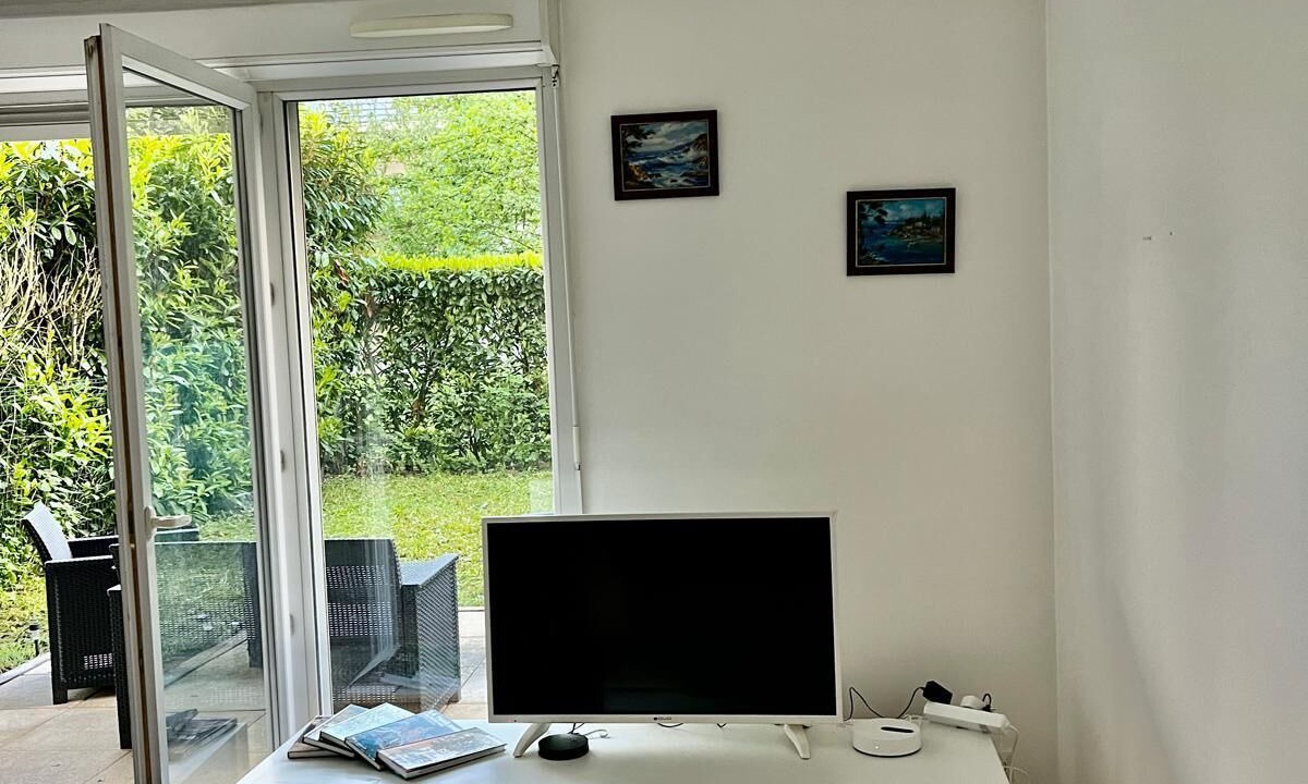 Photo of Livingroom in Cergy