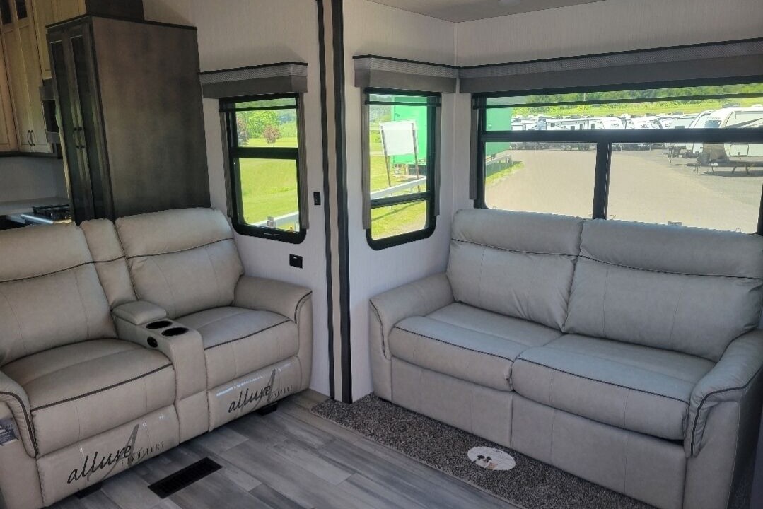 Photo of Livingroom in Isleton