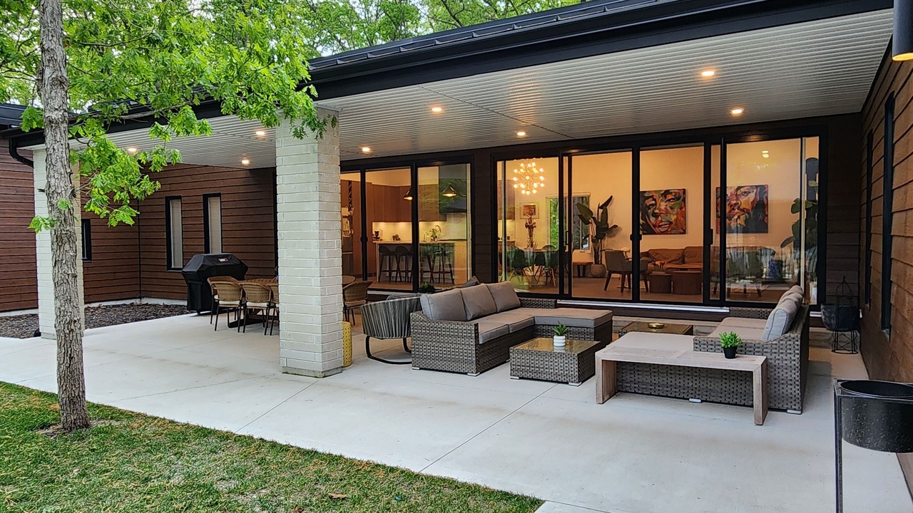 Photo of Patio Balcony in Grand Bend