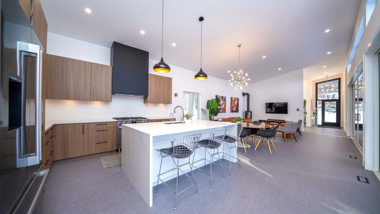 Photo of Kitchen in Grand Bend