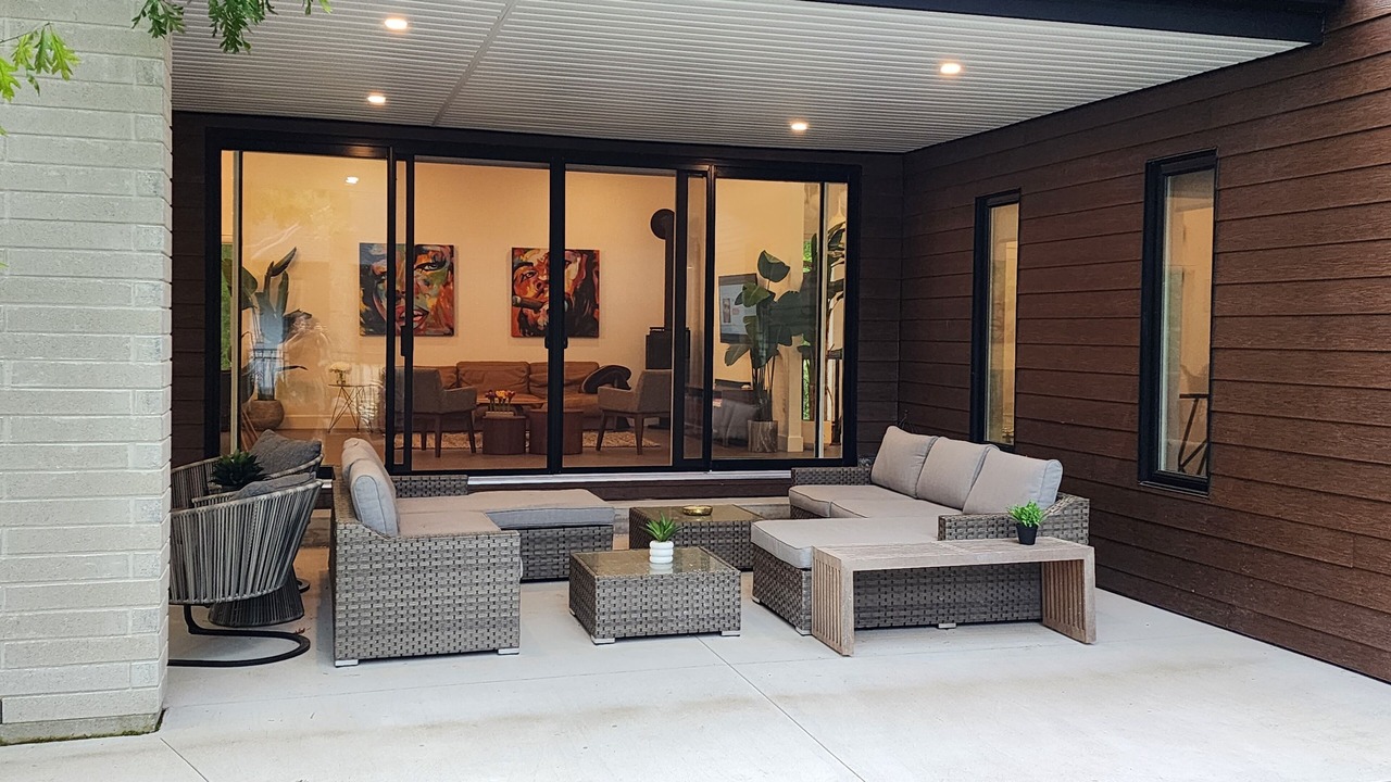 Photo of Patio Balcony in Grand Bend