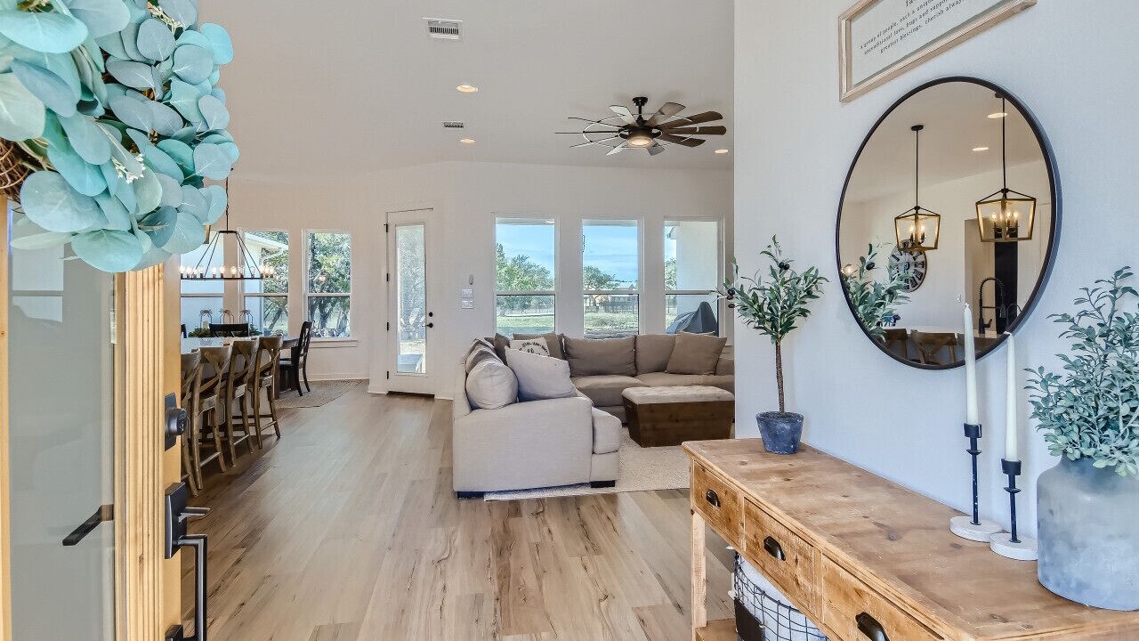 Photo of Livingroom in Liberty Hill