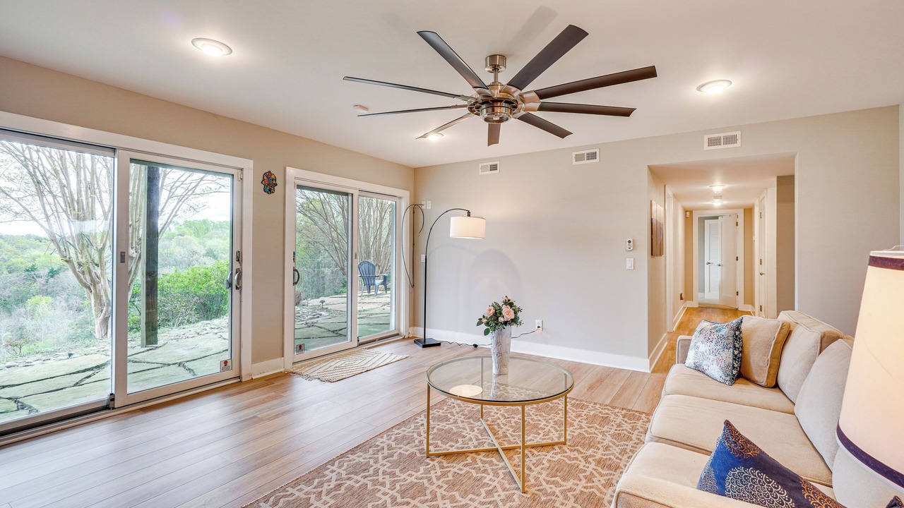 Photo of Livingroom in Louisville