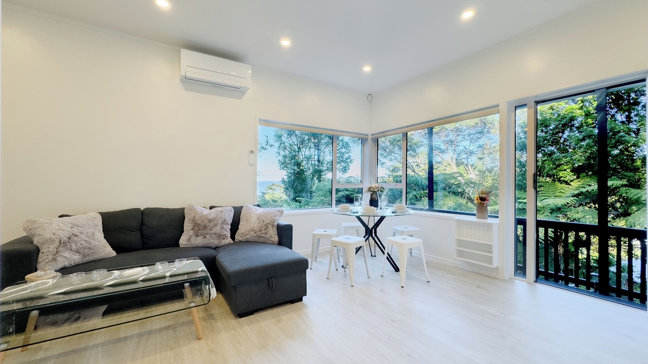 Photo of Others in Laingholm