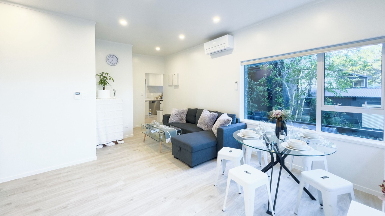 Photo of Others in Laingholm