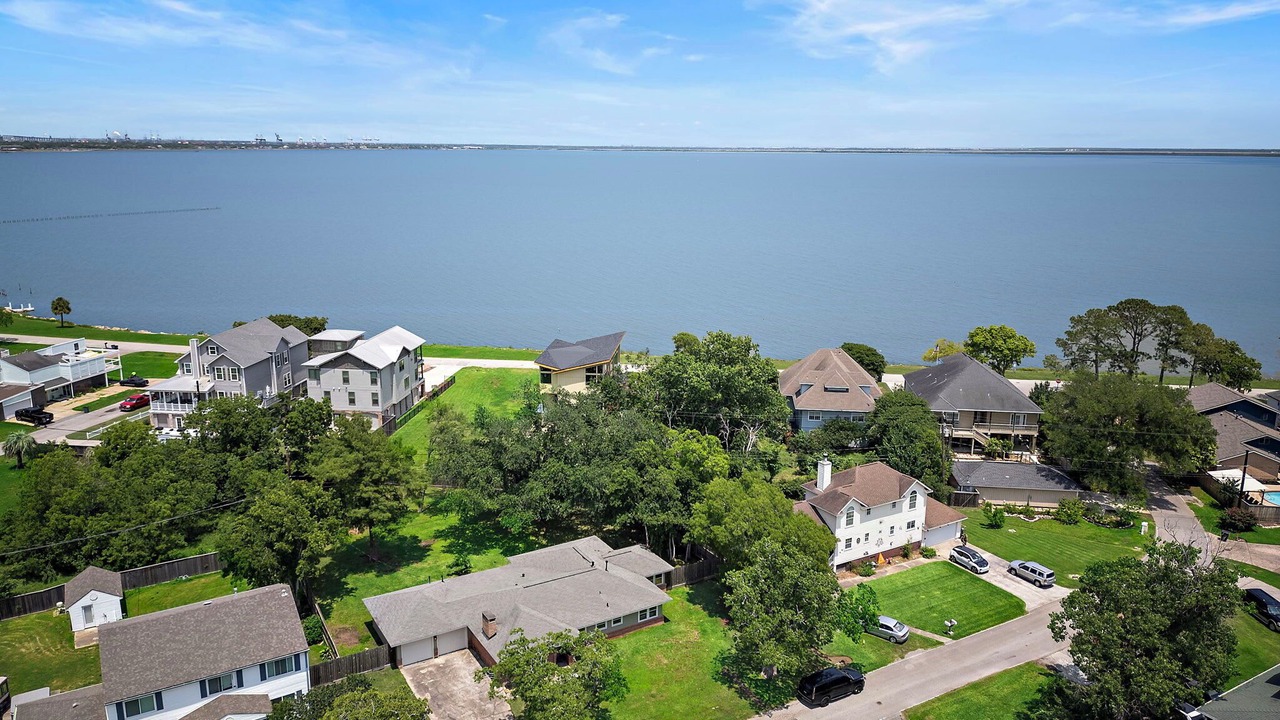 Photo of Outdoor in Shoreacres
