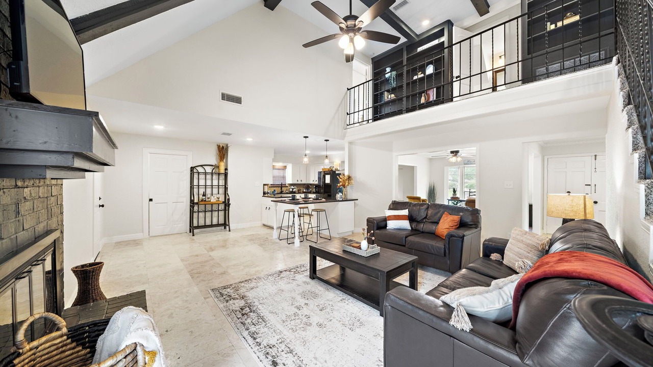 Photo of Livingroom in Lake Jackson