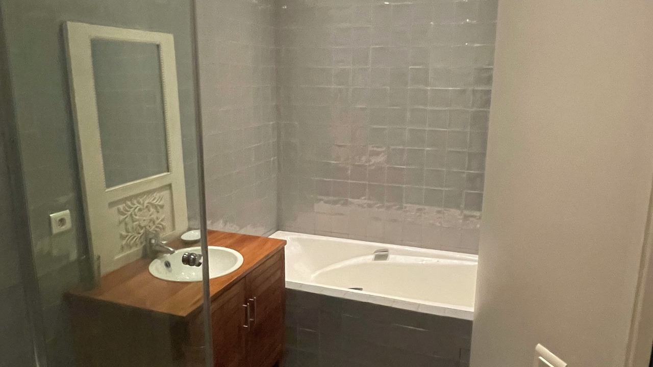 Photo of Bathroom in Vanves