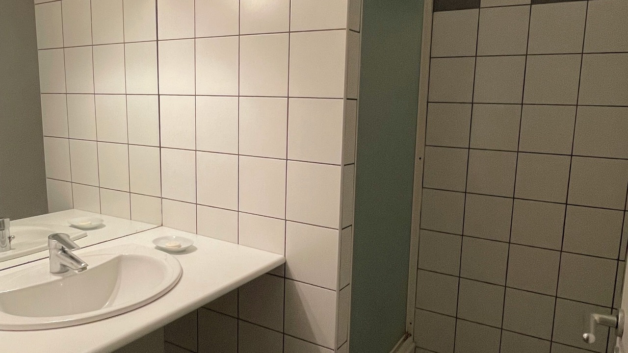 Photo of Bathroom in Vanves