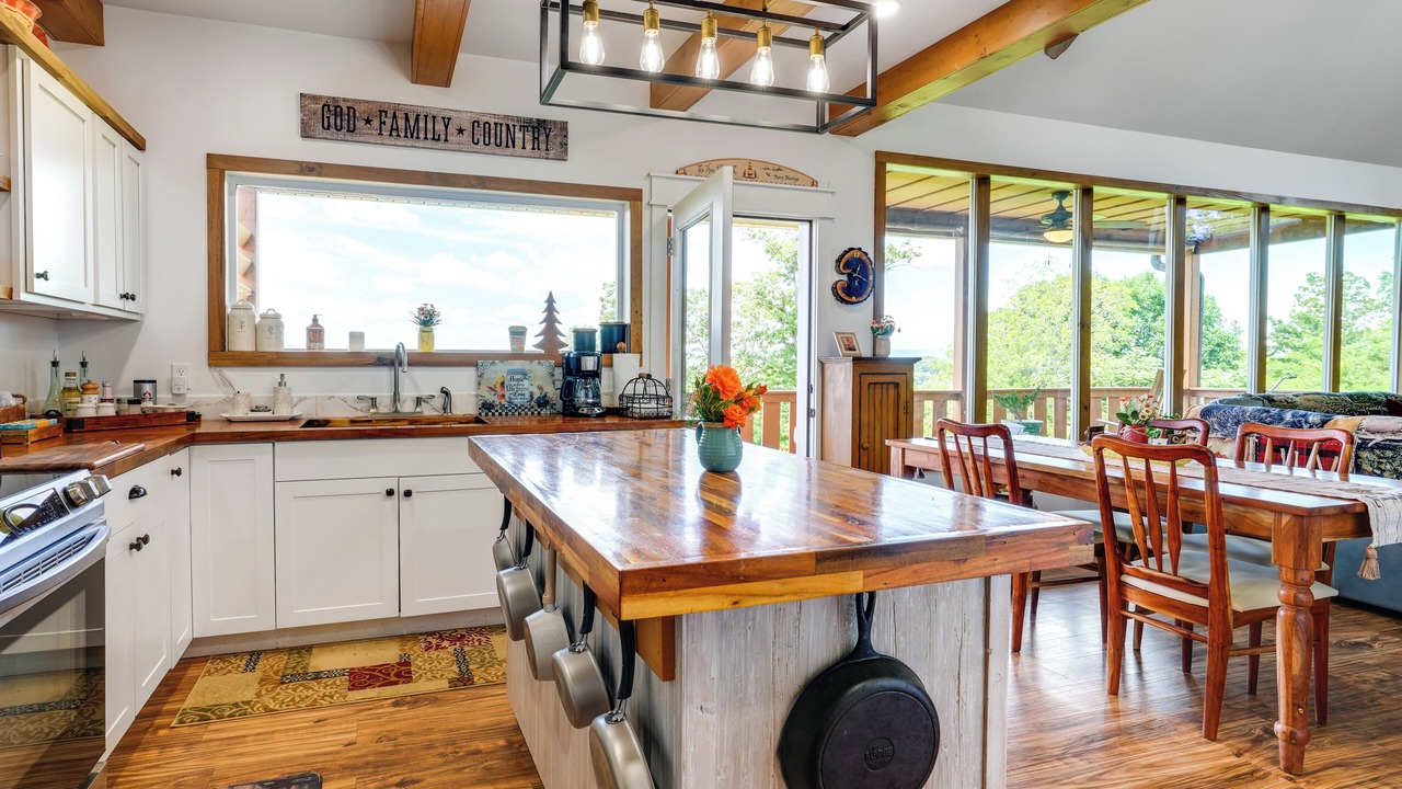 Photo of Kitchen in Graysville