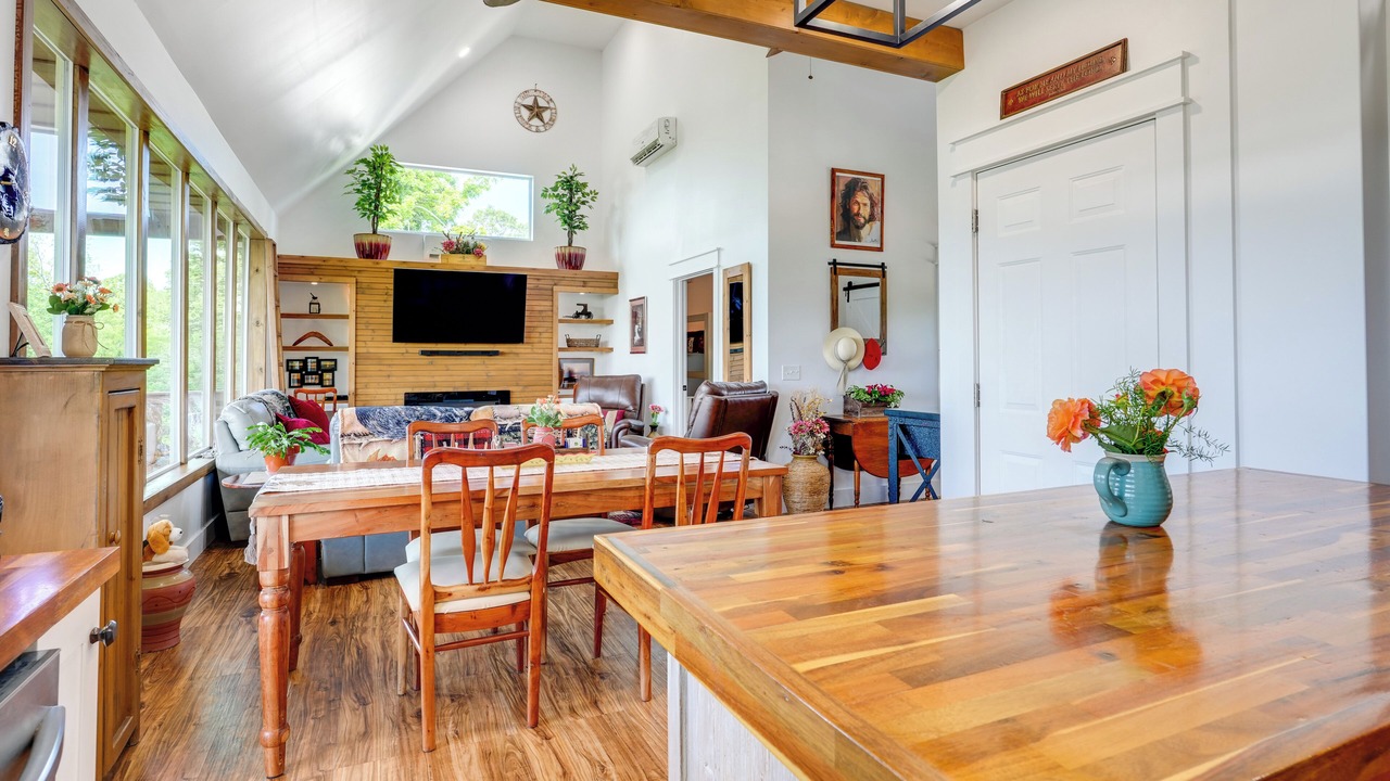 Photo of Others in Graysville