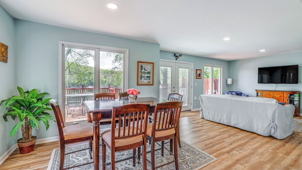 Photo of Others in Finesville