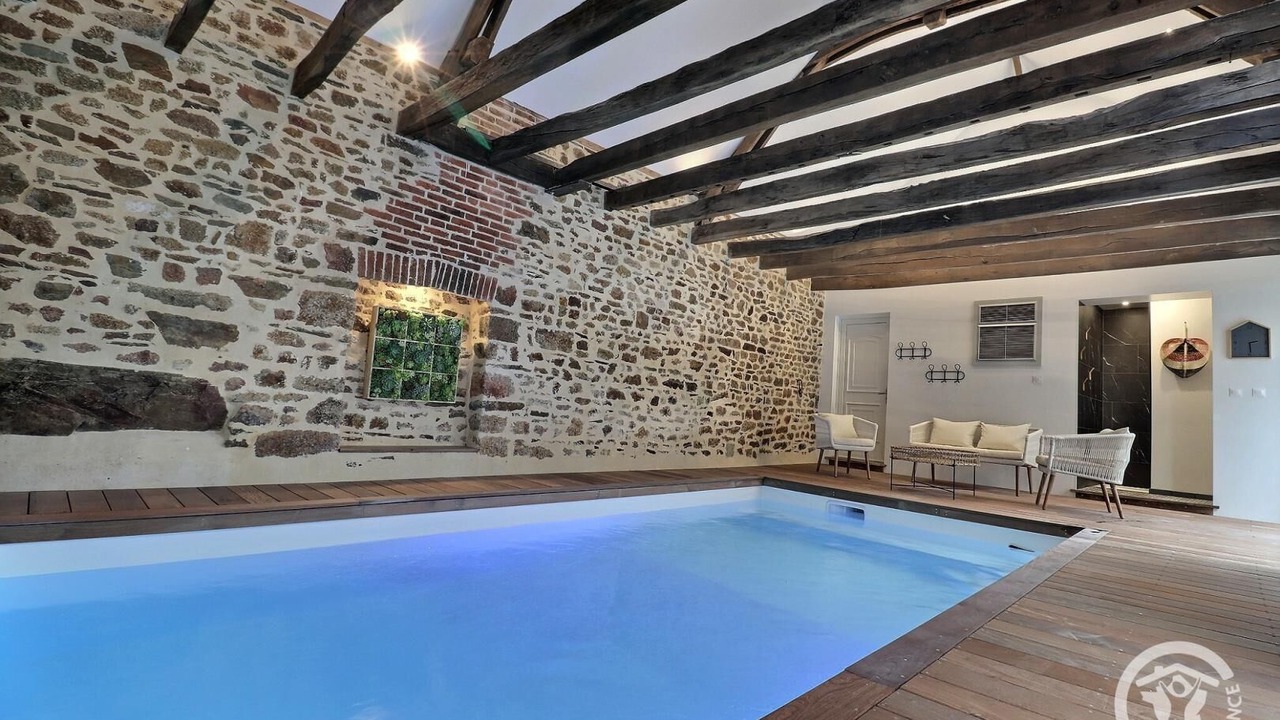 Photo of Outdoor in Romazy