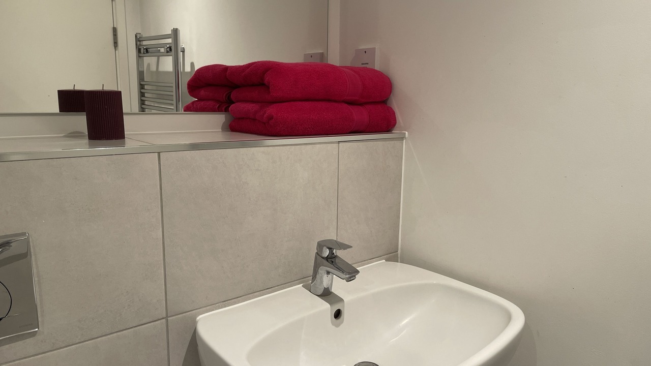 Photo of Others in Broad Green