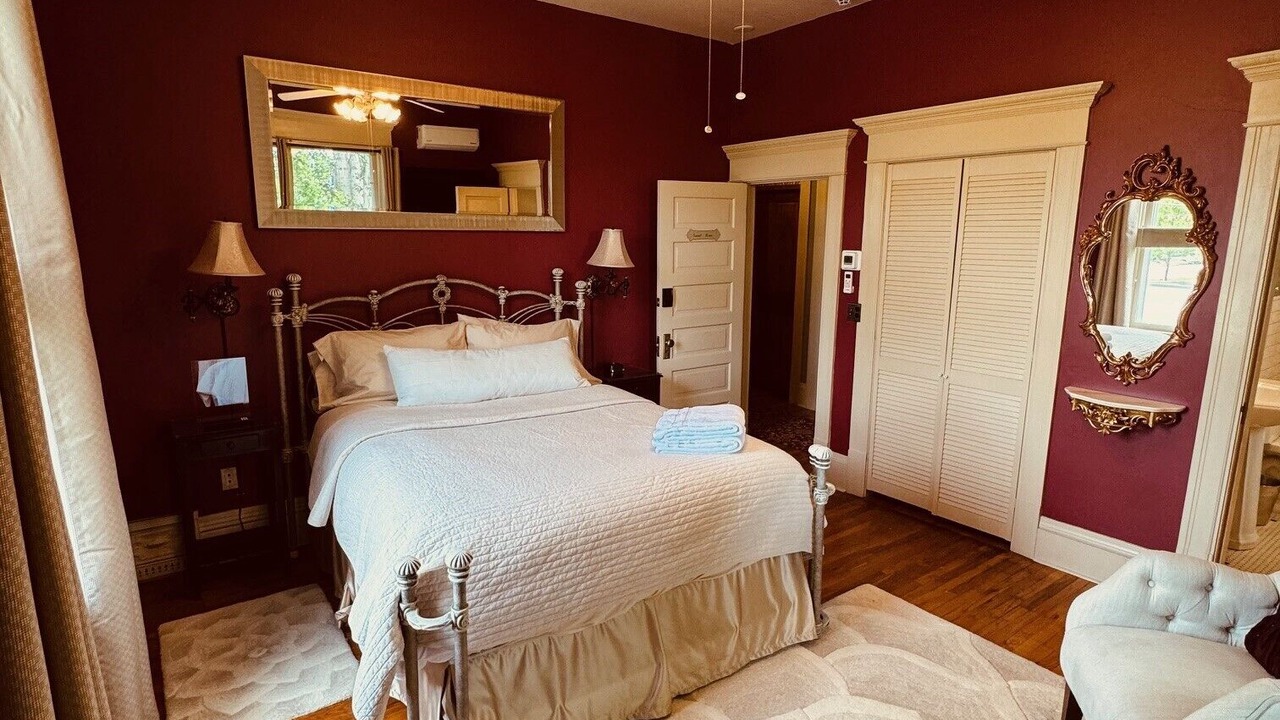 Photo of Bedroom in Farviews - Pattee Canyon