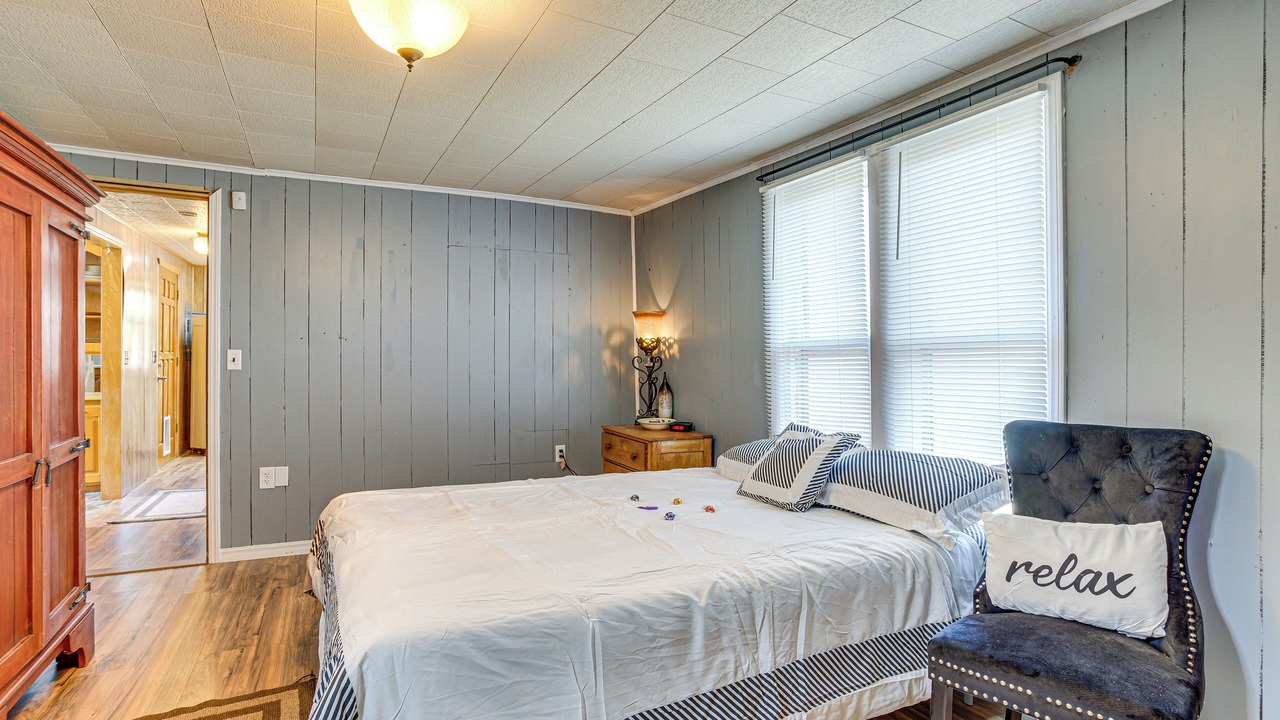 Photo of Bedroom in Hydro