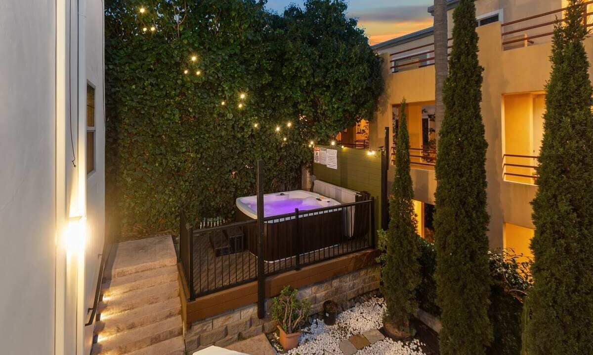 Photo of Outdoor in Mission Hills