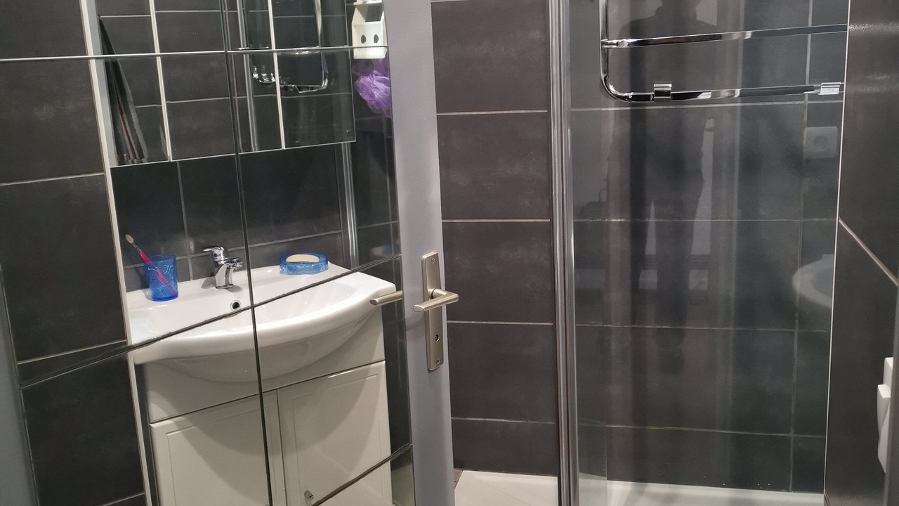 Photo of Bathroom in La Jetee