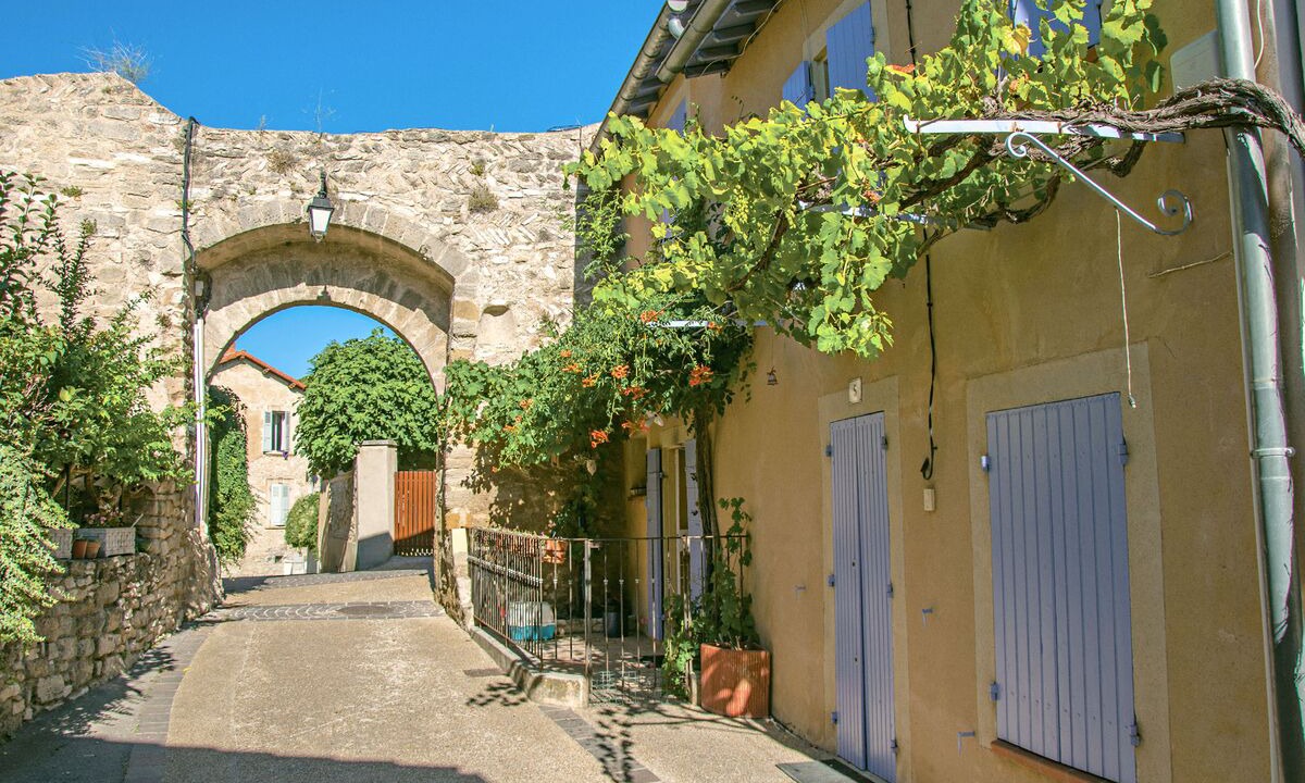 Photo of Outdoor in Chateauneuf-de-Gadagne