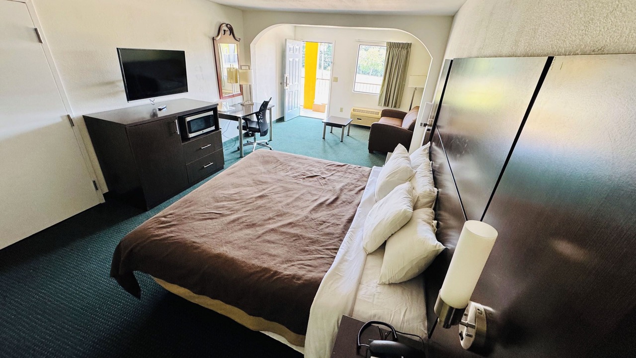 Photo of Others in Pine Mountain