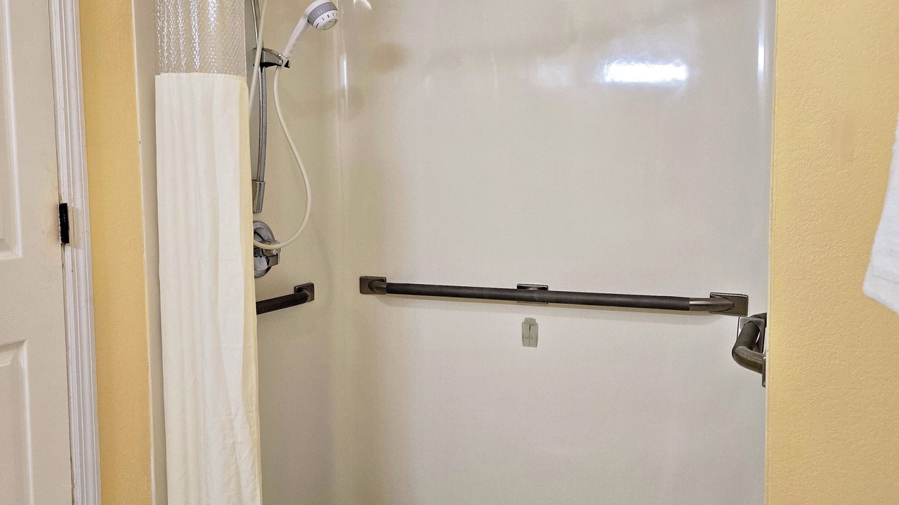 Photo of Bathroom in Pine Mountain