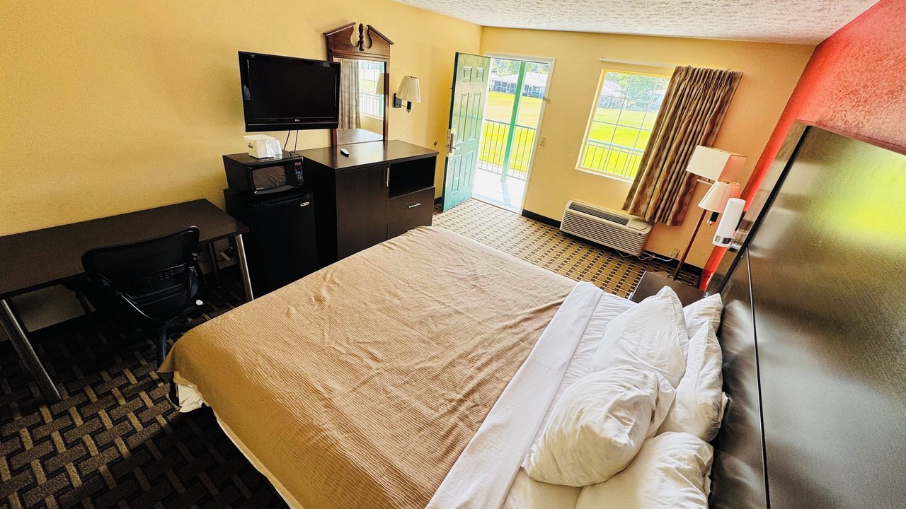 Photo of Others in Pine Mountain