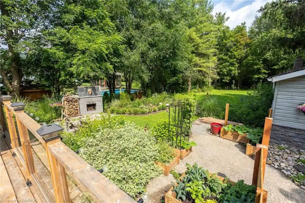 Photo of Outdoor in Grey Highlands