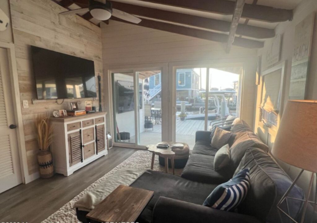 Photo of Others in Ocean Beach III