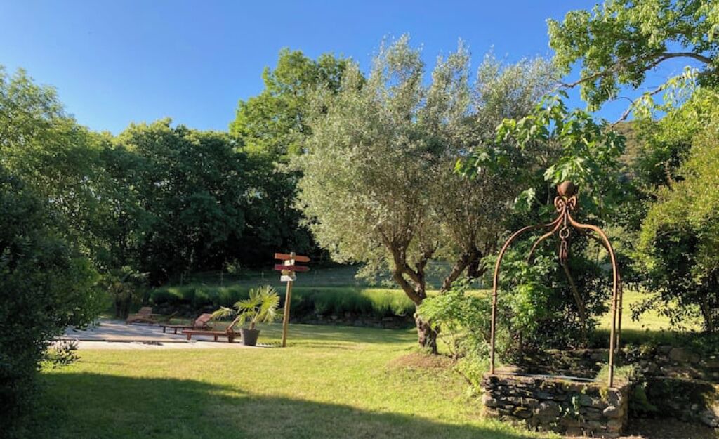 Photo of Outdoor in Reynes