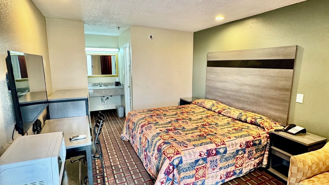 Photo of Bedroom in Seagoville