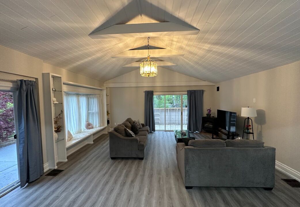 Photo of Livingroom in King City