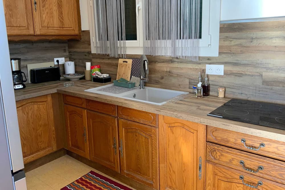 Photo of Kitchen in Saint-Laurent-La-Vernede