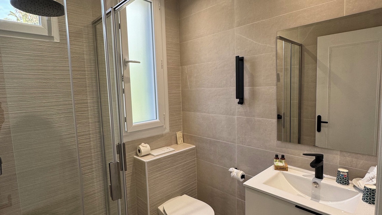 Photo of Bathroom in Le Lavandou