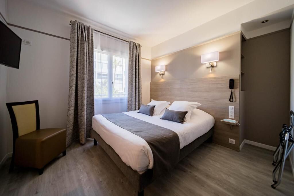 Photo of Bedroom in Le Lavandou