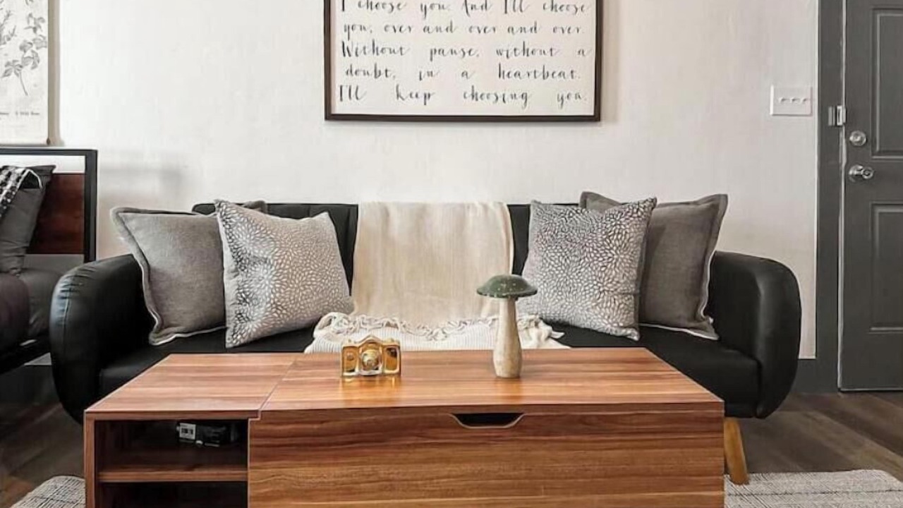 Photo of Livingroom in Pryor
