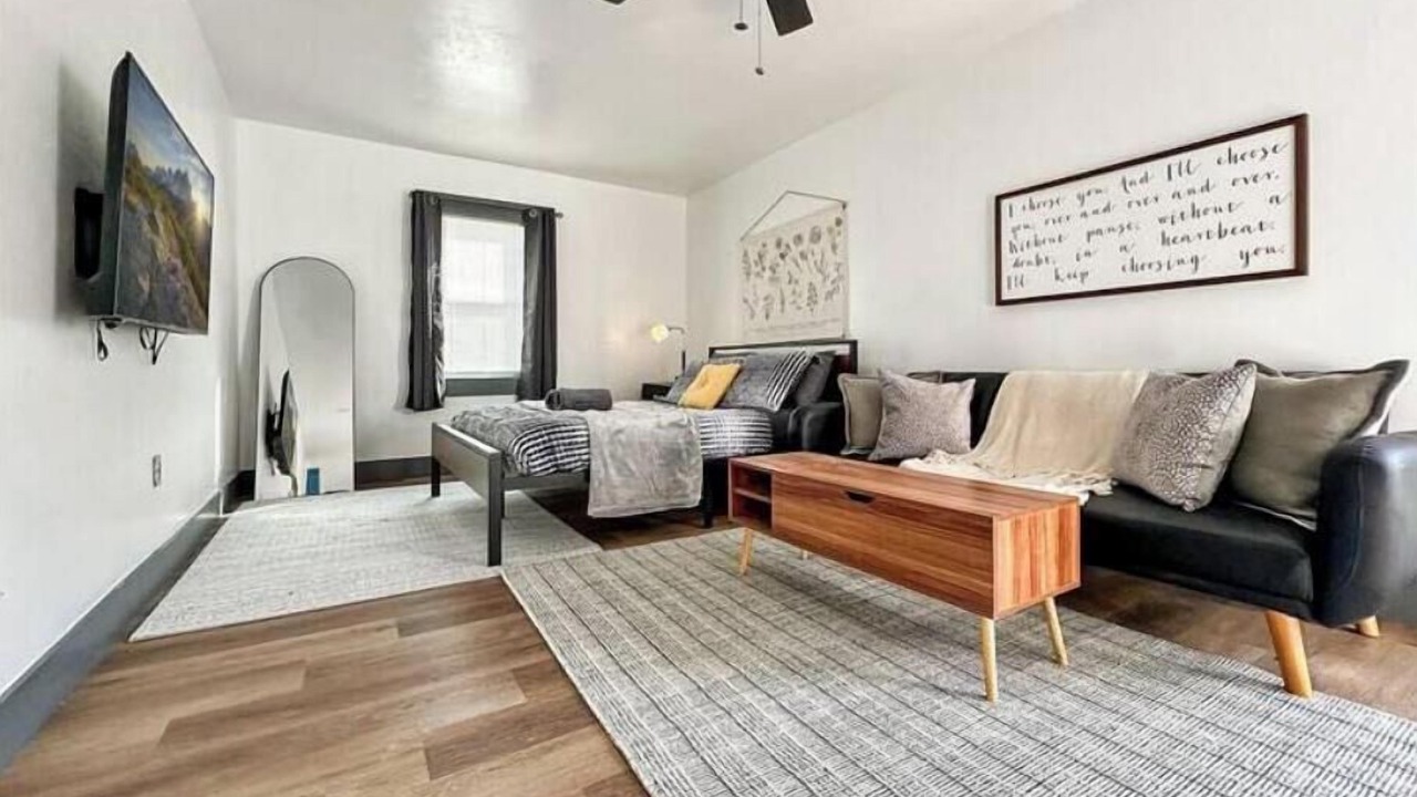 Photo of Livingroom in Pryor