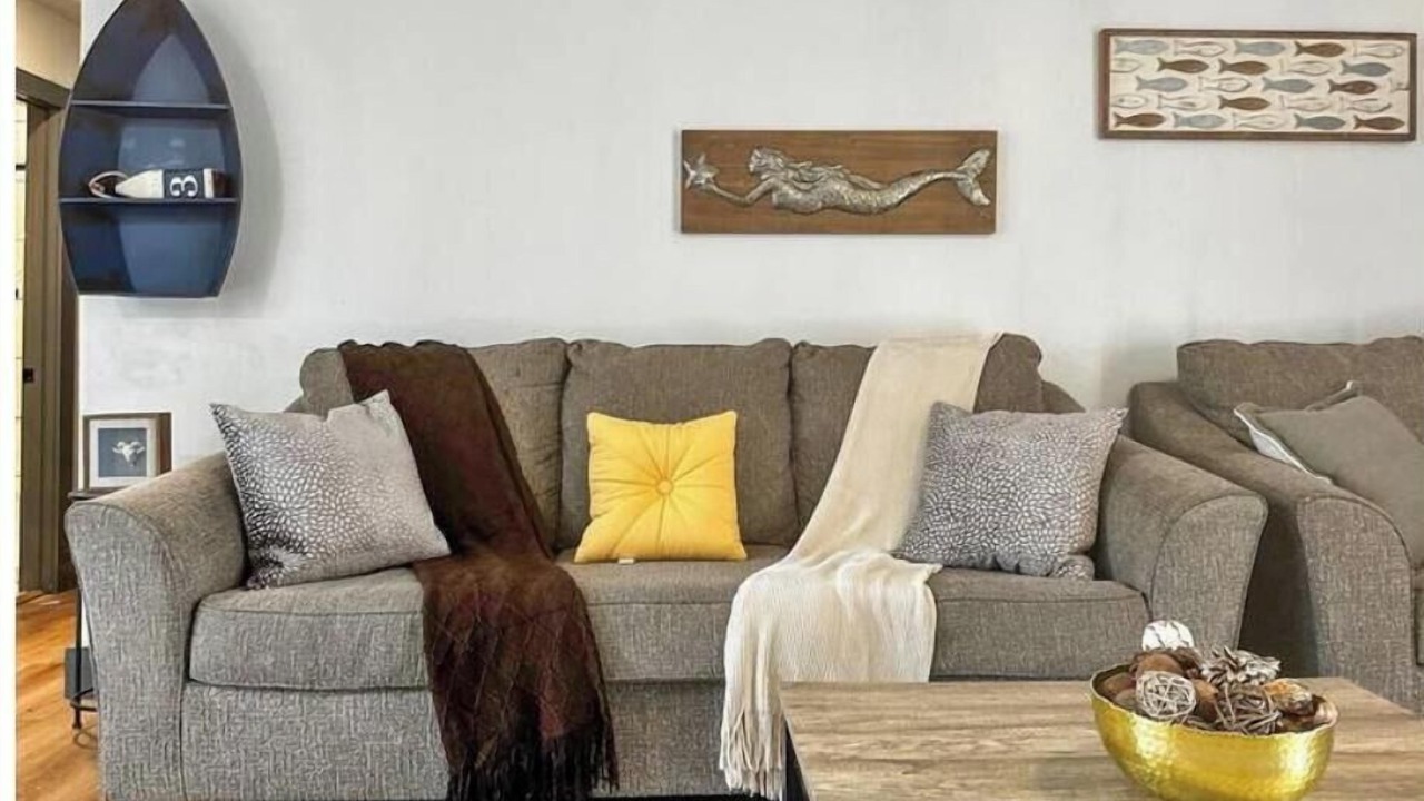 Photo of Livingroom in Pryor