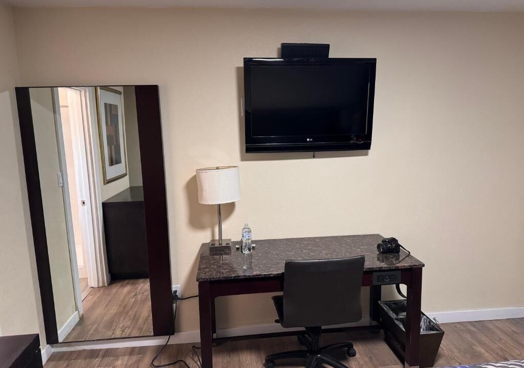 Photo of Bedroom in Tulelake