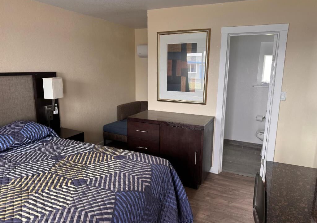 Photo of Bedroom in Tulelake