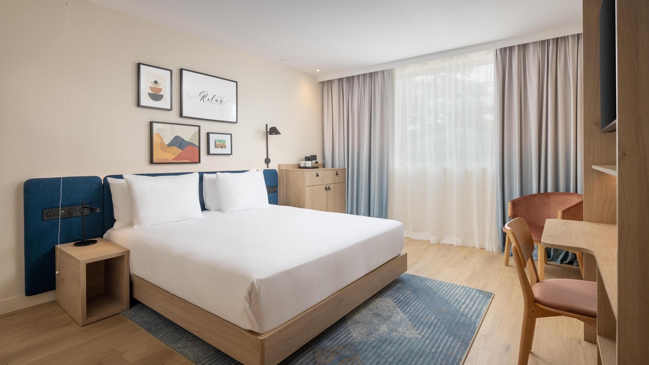 Photo of Bedroom in Roissy-en-France
