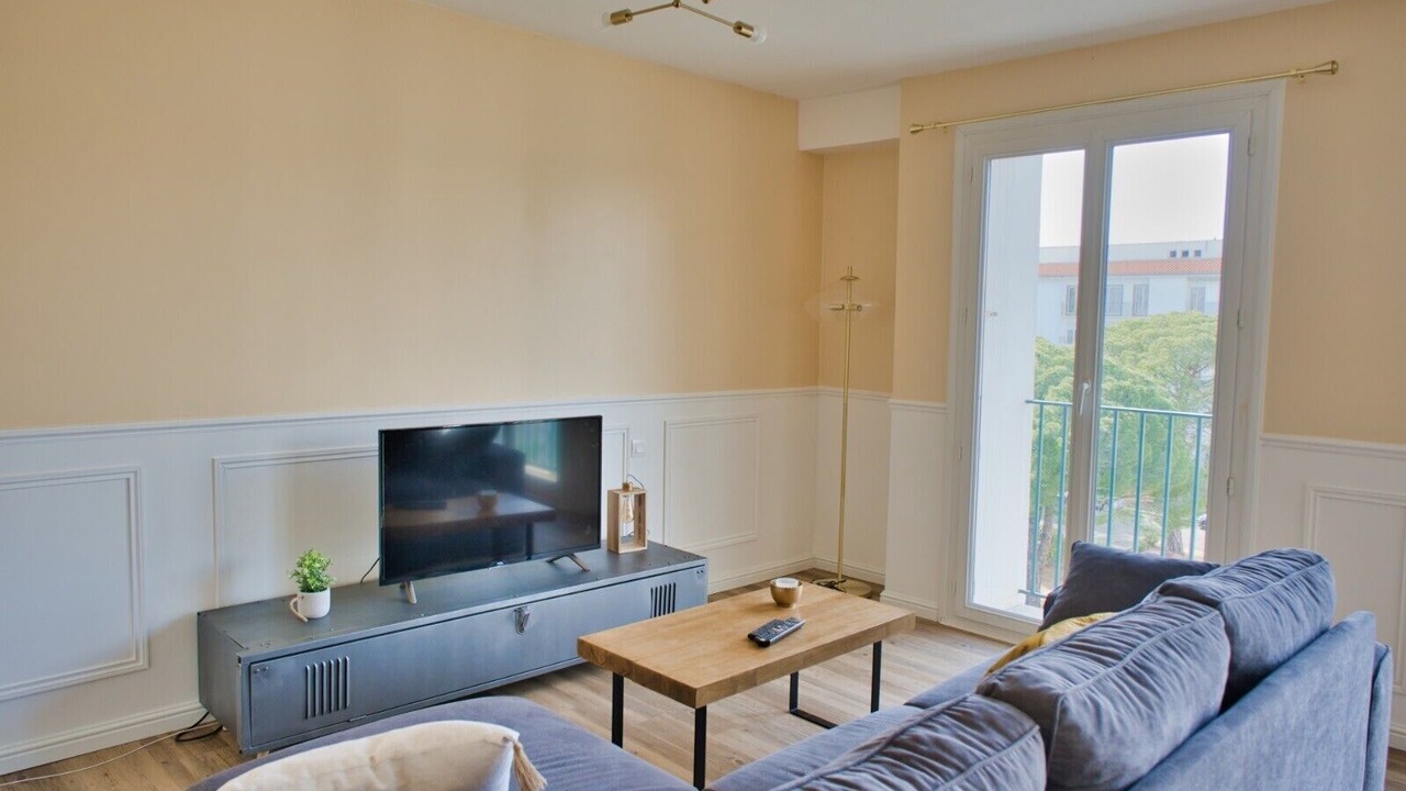 Photo of Others in Moulin a Vent